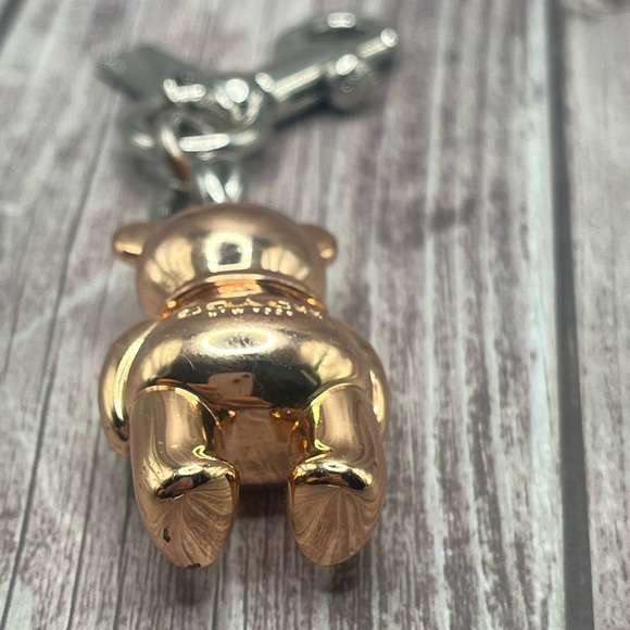 SOLD❤️ 🧸NEW COACH 3D Teddy Bear Bag Charm Key Chain Rose Gold Silver w/ Dust Bag - Picture 9 of 13
